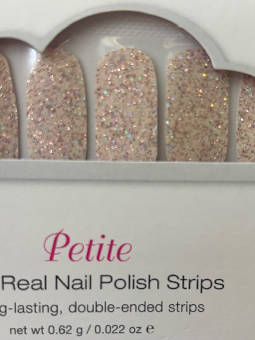 COLOR STREET Petite Glitter Polish Strips
4 sets of shade “Tiny & Shiny” - Picture 2 of 3